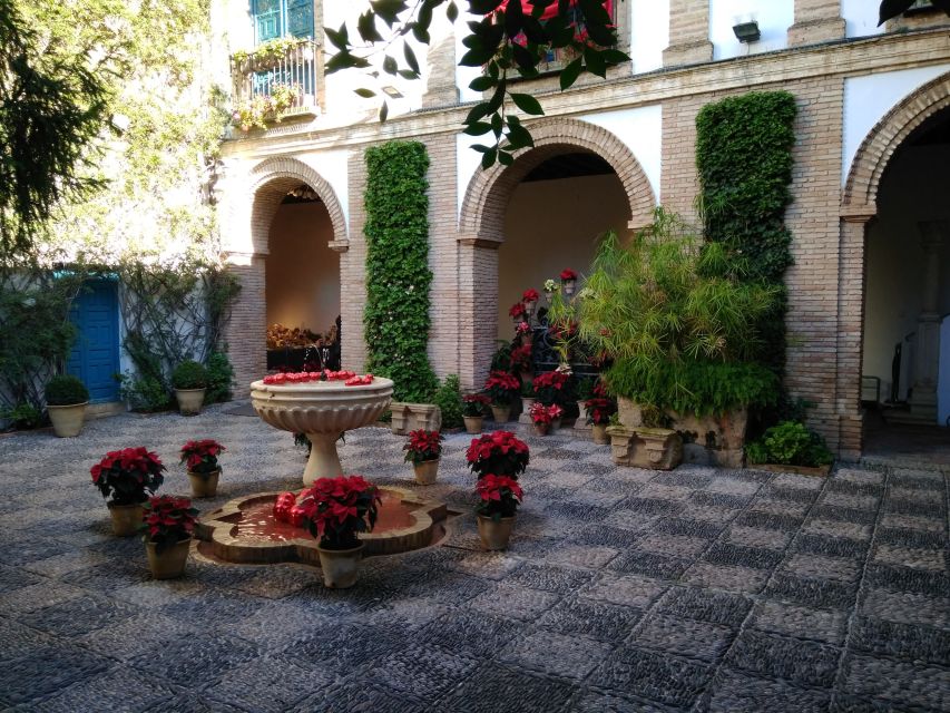 Córdoba Highlights Walking Tour - Alcázar, Baños Califales, and the Moorish chapter
