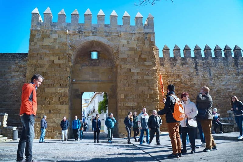 Córdoba: Jewish Quarter, Mosque, and Alcázar Tour - Inside the Mosque Cathedral’s Red and White Arches