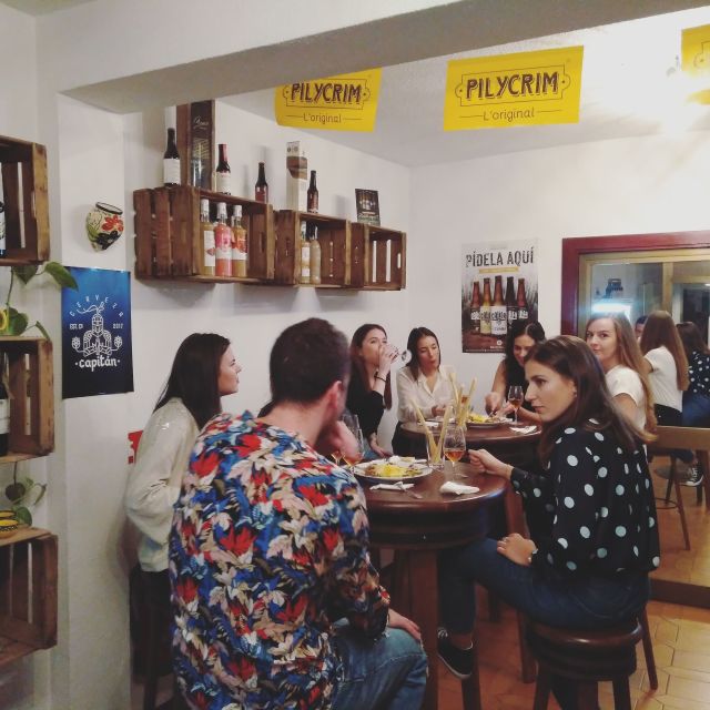 Córdoba: Local Wine Tasting Evening - The one-hour tasting, step by step