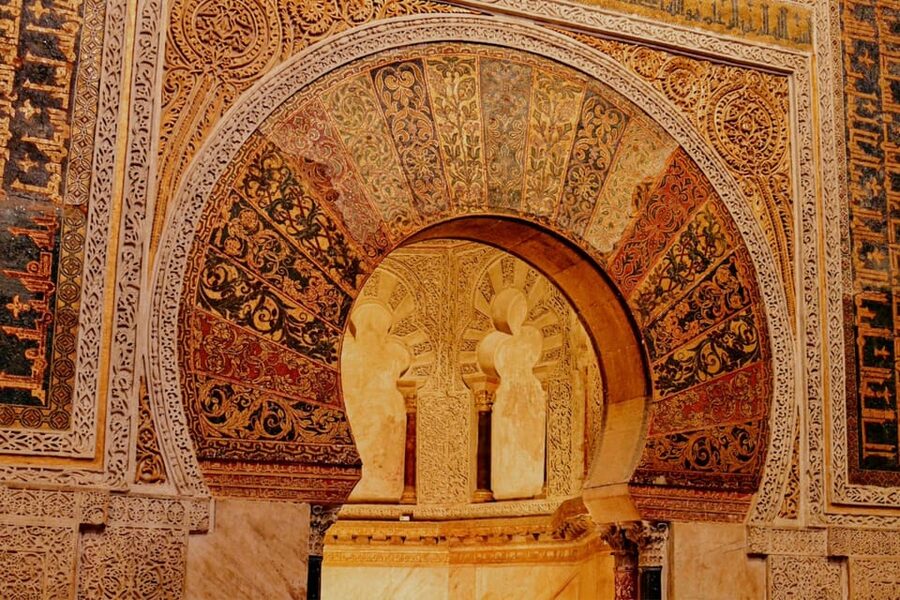 Cordoba: Mosque-Cathedral and Jewish Quarter Guided Tour - Key points at a glance