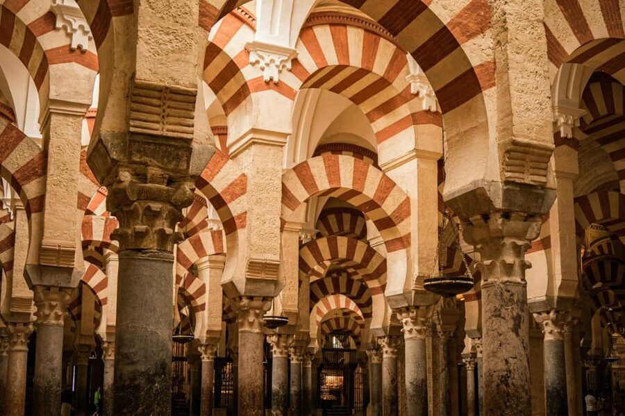 Cordoba: Mosque-Cathedral and Jewish Quarter Guided Tour - Why the Mosque-Cathedral deserves your morning