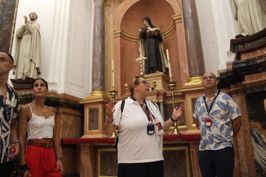 Cordoba Mosque-Cathedral: Skip-the-Line Guided Tour - The double arches and the problem of height
