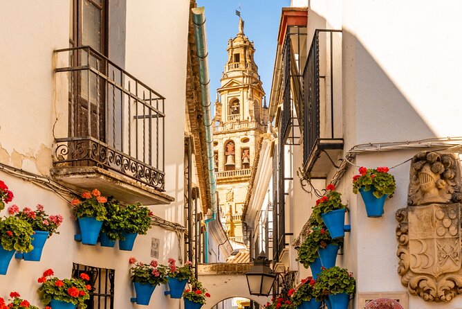 Córdoba Scavenger Hunt and City Highlights Walking Tour - Starting at the Puerta del Puente