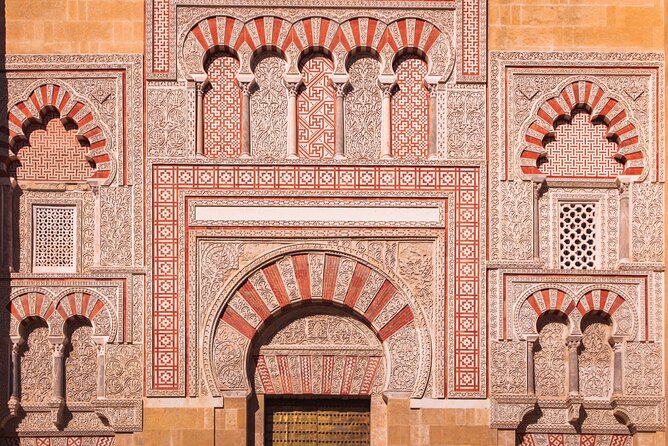 Córdoba Scavenger Hunt and City Highlights Walking Tour - The Mezquita-Catedral, Córdoba’s great centerpiece
