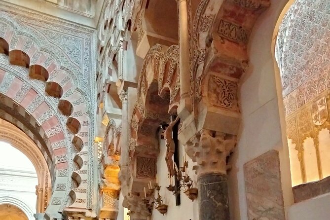 Cordoba tour Mosque-Cathedral & Jewish Quarter, max. 8 people - The synagogue, Maimonides, and the value of context