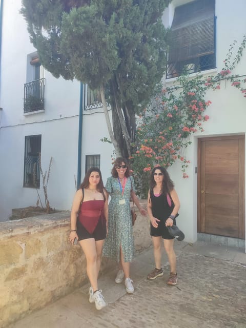 Córdoba: Tour of the three cultures to see the city in a day - Plaza del Potro and Córdoba’s story in smaller spaces