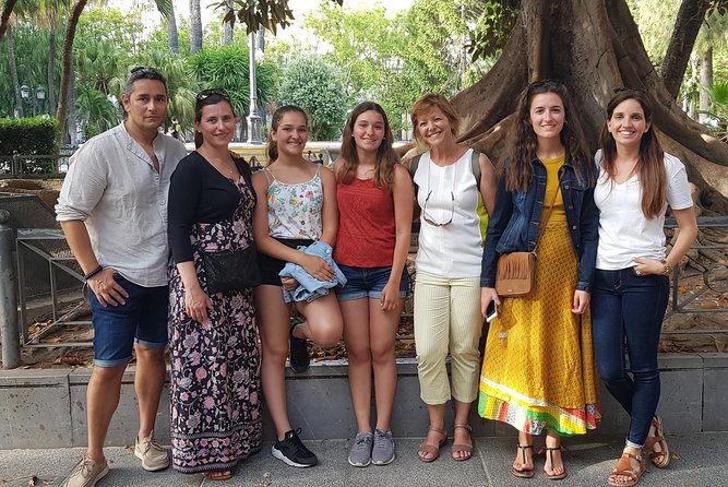 Discover Cádiz walking tour - Local flavor at the Central Market and Plaza de las Flores