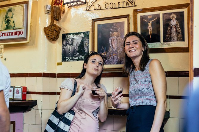Drinks & Bites in Seville Private Tour - Walking through the historic center between tastings