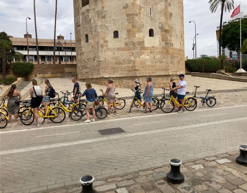 E-Bike Rental one day - Riding through Triana and the historic center