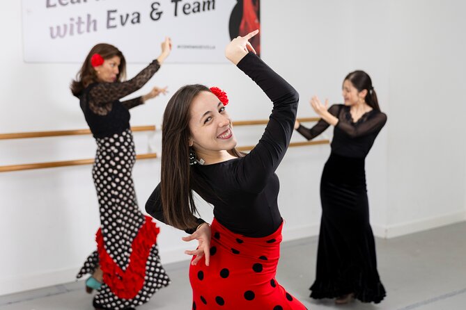 Flamenco Dance Class in Seville with optional Flamenco Costume - Why this one-hour class works in Seville