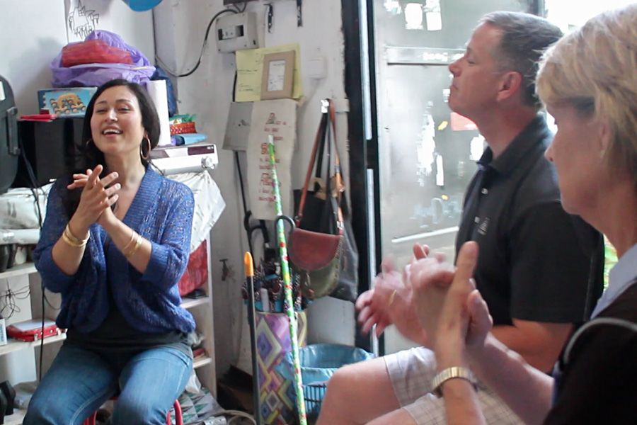 Flamenco Dance Lesson: 60-Minute Class in Seville - Learning the hands, arms, and body position