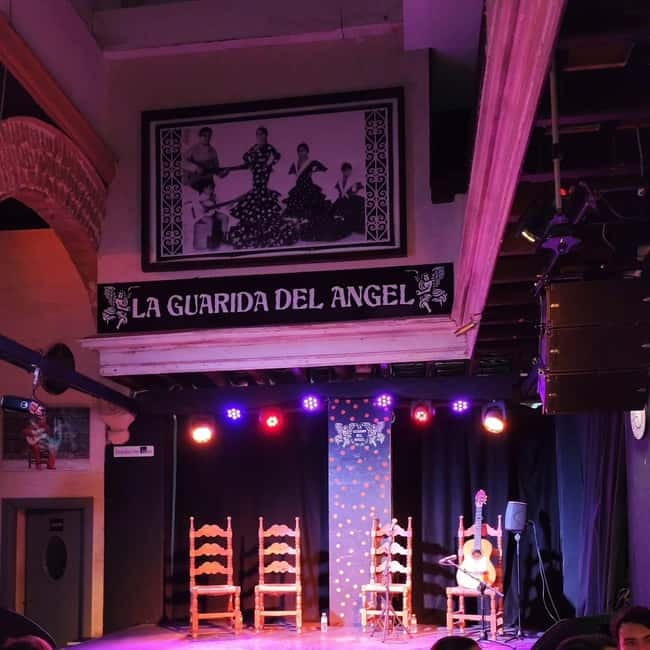Flamenco Show at La Guarida del Angel with Drink - Choosing your included drink