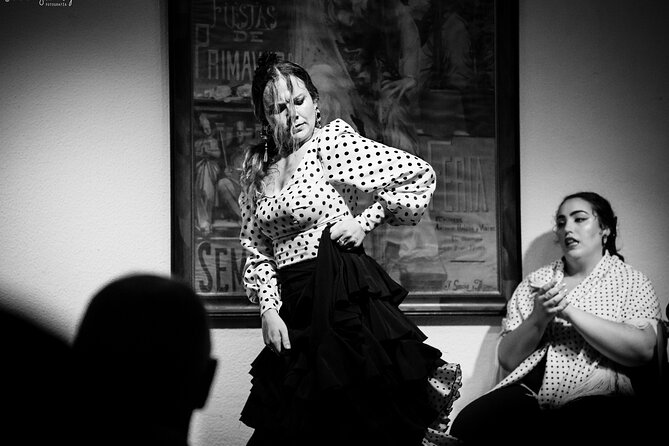 Flamenco Show in Seville - La milonga tablao - Finding La Milonga near Santa Cruz