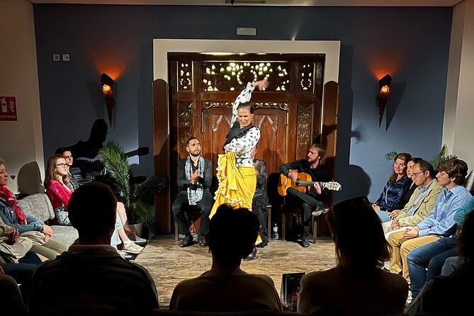 Flamenco show in the heart of Triana - Key points to know before booking