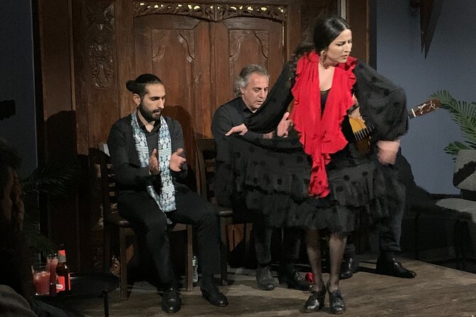 Flamenco show in the heart of Triana - Who will enjoy this flamenco show most