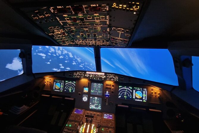 Flight Simulator Experience Seville - Captain Rodolfo makes the difference