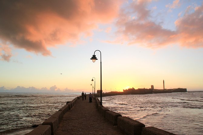 Food Tour Cadiz - Puerta de Tierra, the gateway into the old city
