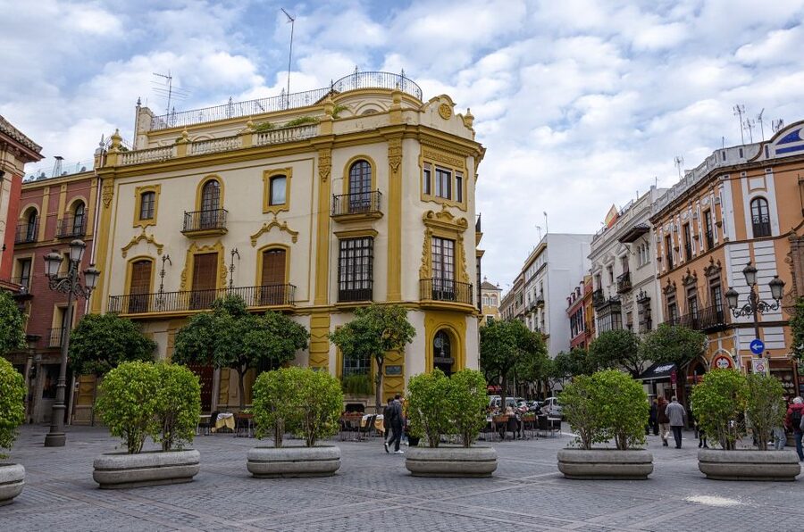 From Cadiz: Private Seville Day Trip, Cathedral & Alcazar - Key points at a glance