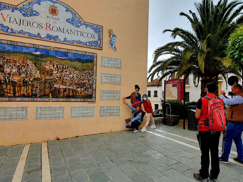 From Malaga: Ronda and Setenil Tour with Scenic Train - Setenil’s houses beneath the rock