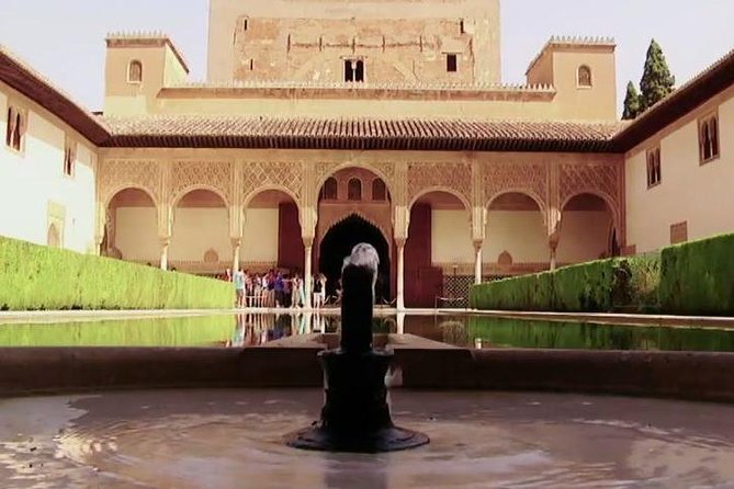 From Seville: 2-Day Granada Tour Skip-the-Line Alhambra & Baths - The early start from Seville
