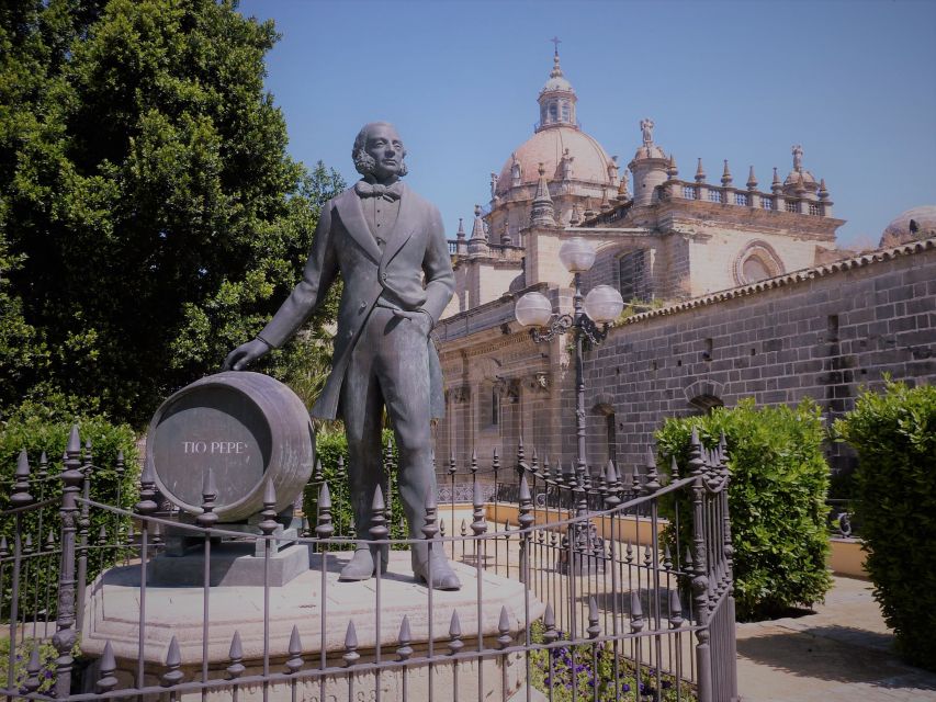 From Seville: Cadiz and Jerez de la Frontera Day Trip - Shared or private, and who fits best