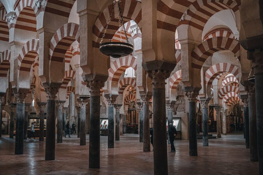 From Seville: Cordoba Full-Day Tour with Tickets Included - What happens during your free hour