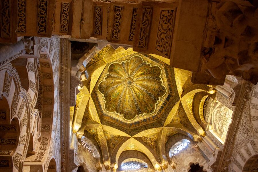 From Seville: Cordoba, the Mosque and Carmona Day Trip - Lunch and free time in Córdoba