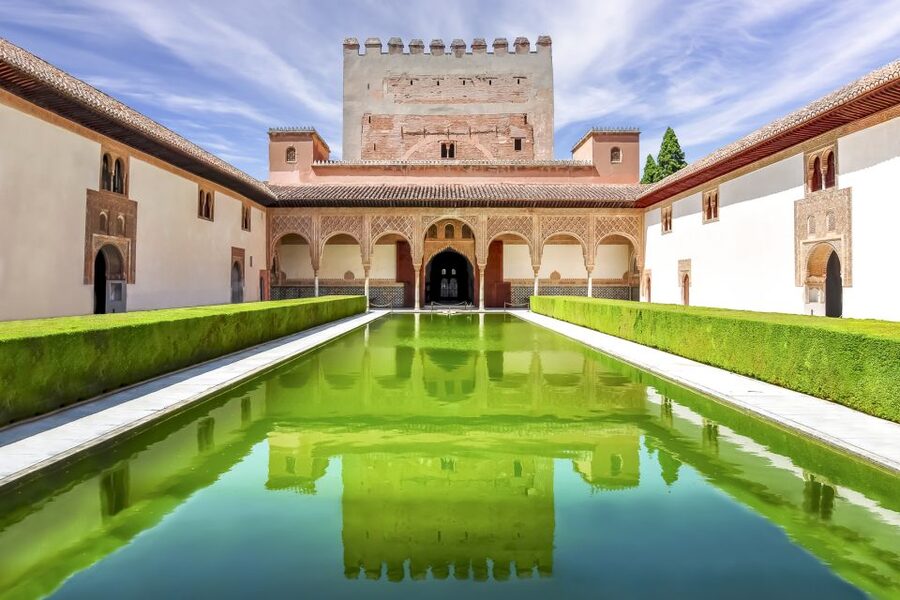 From Seville: Granada & Alhambra Tour with Optional Ticket - The Albaicín, Granada’s hill of whitewashed lanes