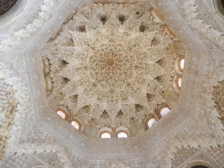 From Seville: Granada & Alhambra Tour with Optional Ticket - Practical details that matter on the day