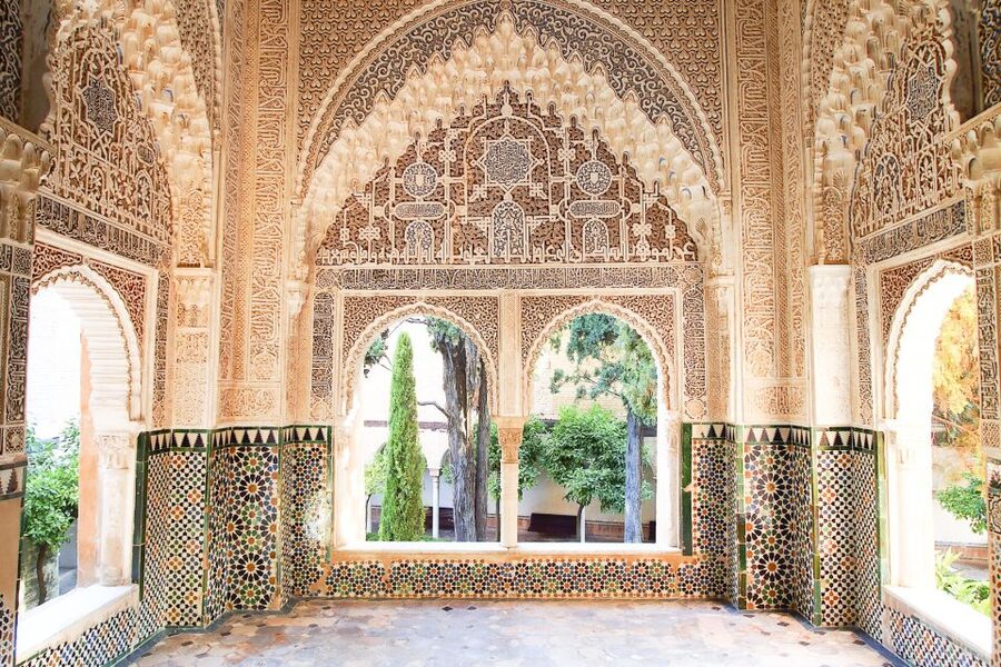 From Seville: Granada Day Trip with Alhambra and Albaicín - Why the Alhambra makes the long ride worthwhile