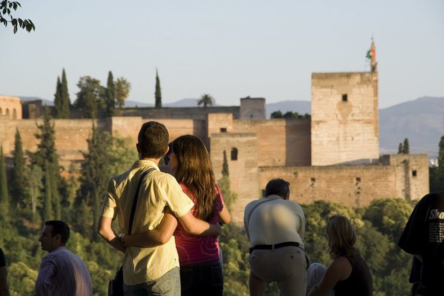 From Seville: Granada Day Trip with Alhambra and Albaicín - Comfort, pace, and the cost of a full day