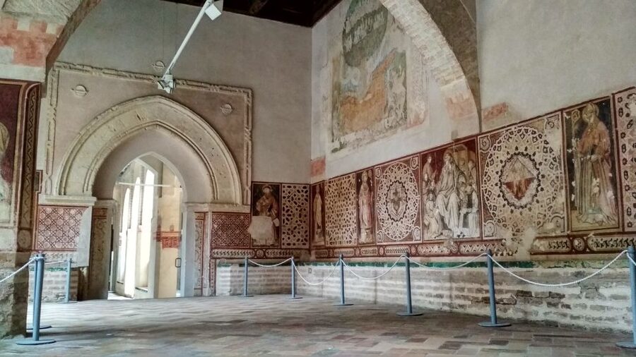 From Seville: Italica Roman City & Medieval Monastery Tour - Guides make the difference
