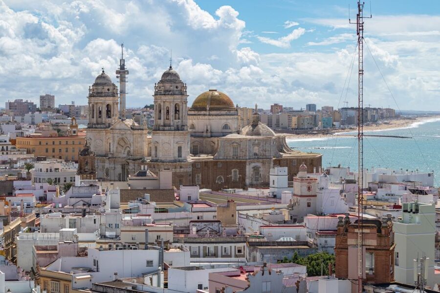 From Seville: Private Day Trip to Cádiz with Guide - Parks, Plazas, and the Columbus Connection