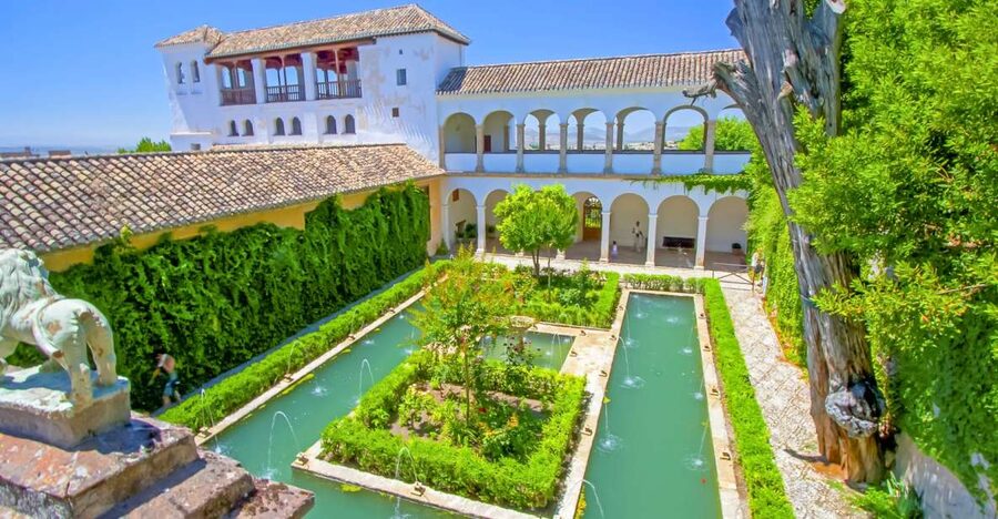 From Seville: Private Granada Day-Trip with Alhambra Visit - The Albaicín walk and Granada views