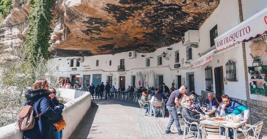 From Seville: Ronda and Setenil de Las Bodegas Private Tour - Ronda and the first view of El Tajo