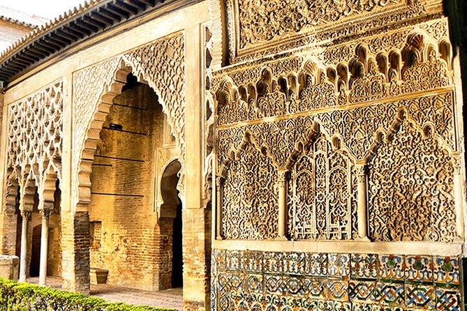 Full Alcázar History Seville and introduction Game of Thrones Tour - What you must bring to the palace