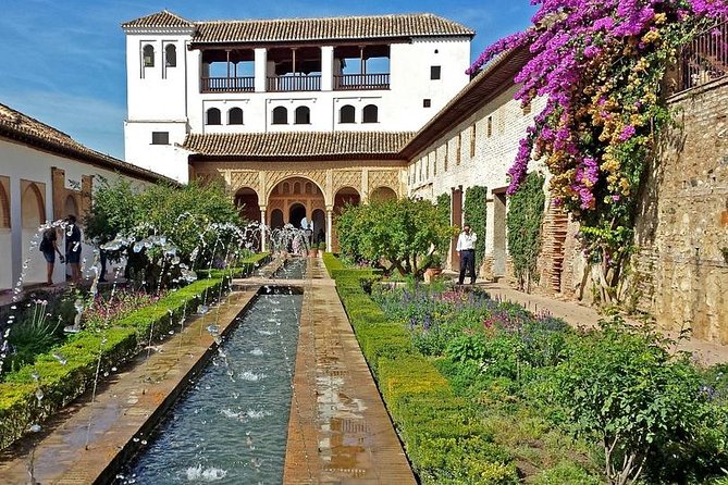 Granada Day Trip: Alhambra & Nazaries Palaces from Seville - Timing matters more than you might expect