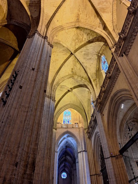 Guided tour in the Cathedral of Seville - The mosque courtyard and the Giralda