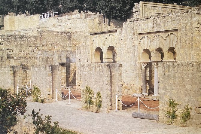 Guided tour of Medina Azahara in Spanish without Bus. Official Guides - Why Medina Azahara is worth your time in Córdoba