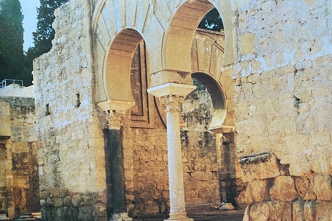 Guided tour of Medina Azahara in Spanish without Bus. Official Guides - Meeting at the Medina Azahara car park