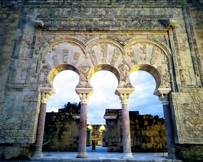 Guided tour of Medina Azahara only in french - The 10-minute ride into the ruins