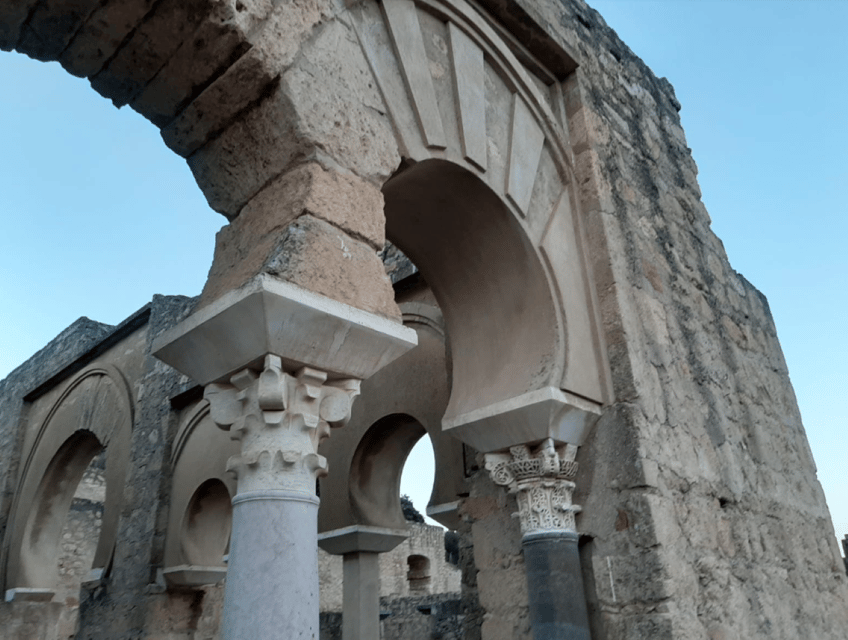 Guided tour of Medina Azahara only in french - French guidance and group size