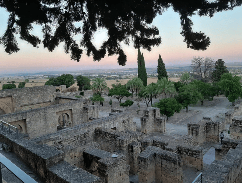 Guided tour of Medina Azahara only in french - Sunset views across the Guadalquivir Valley
