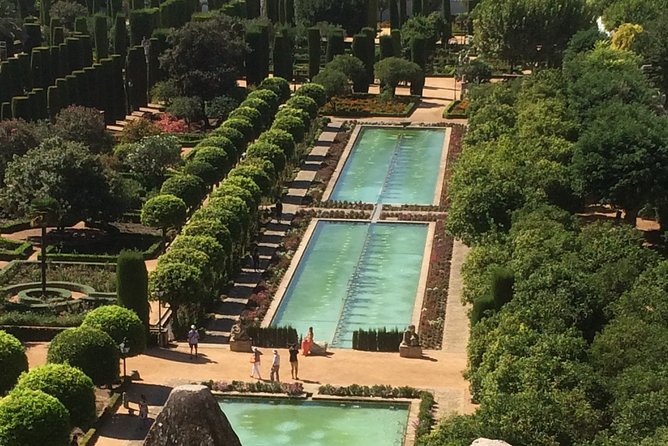 Guided tour of the Alcazar de los Reyes Cristianos in Spanish - Inside the royal rooms