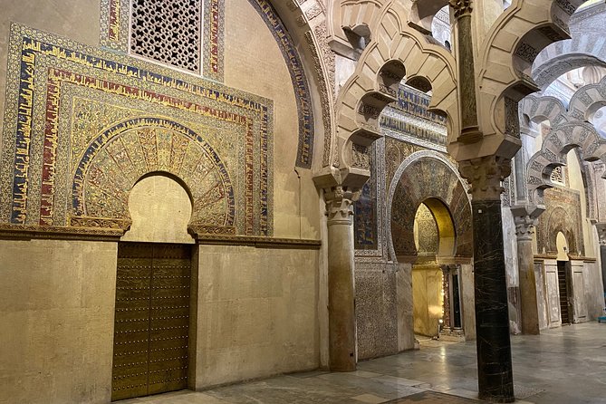Guided tour of the Mosque-Cathedral in Private tickets included - Meeting points and pickup details