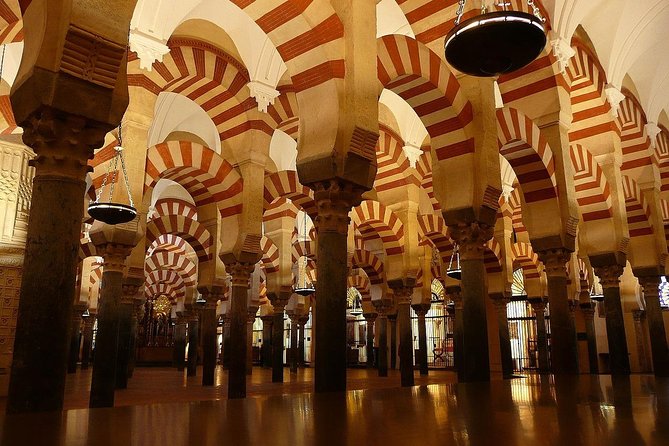 Guided tour of the Mosque-Cathedral in Private tickets included - What a private group changes