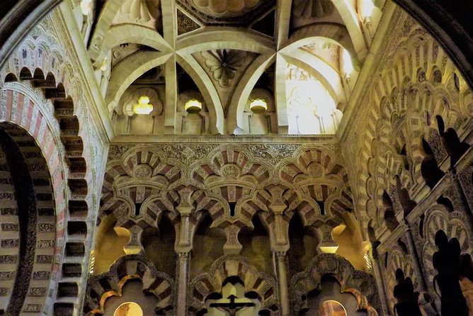 Guided tour of the Mosque with entrance included - Planning around the group and timing