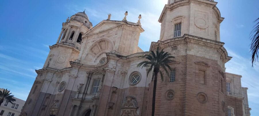 Guided visit on foot through Cádiz: stories from the hand of a local guide - Key points to know before booking