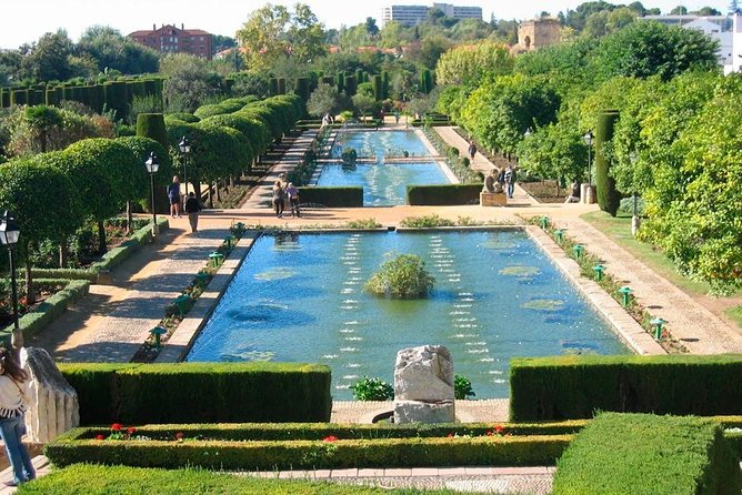Guided visit to Alcazar de los Reyes Cristianos with admission - Who will get the most from this tour?