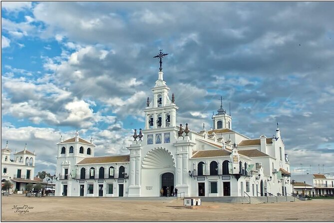 Horseback riding tour of Doñana and visit of El Rocio - El Rocío and the Sanctuary of Nuestra Señora del Rocío